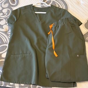 Moss figs set casma s & uman joggers m/p